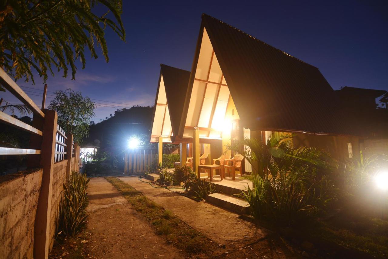 Bale Baleku Homestay Praya Exterior photo